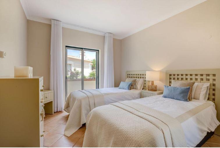 2Bedroom Bungalow Heated Shared Pool ,Near Carvoeiro And Ferrugudo מראה חיצוני תמונה